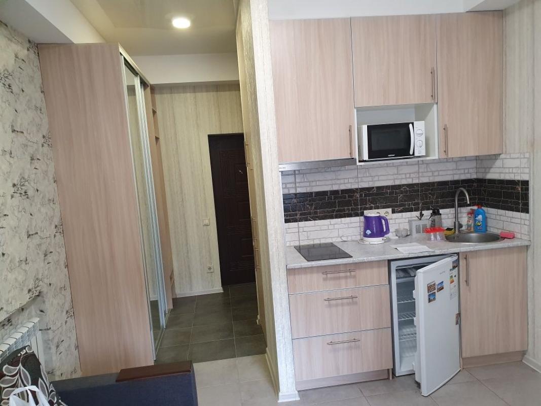 Long term rent 1 bedroom-(s) apartment Korolenka Street 25