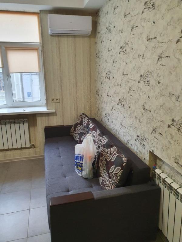 Long term rent 1 bedroom-(s) apartment Korolenka Street 25