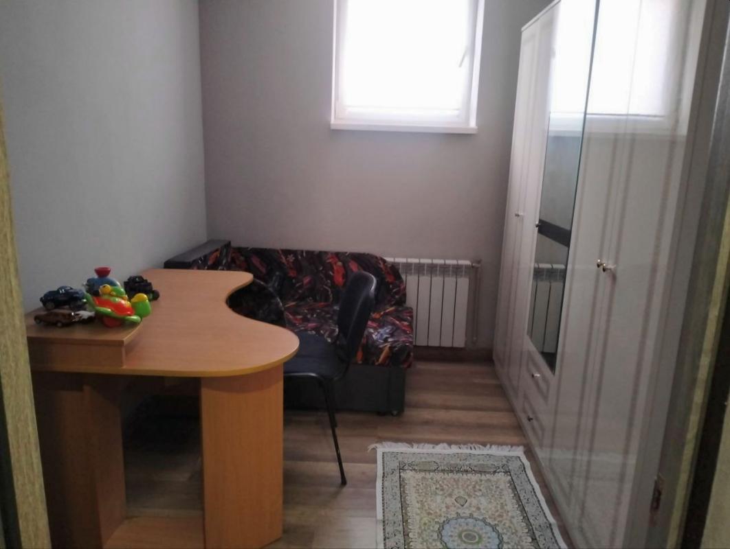 Long term rent 3 bedroom-(s) apartment Velyka Panasivska Street (Kotlova Street) 7