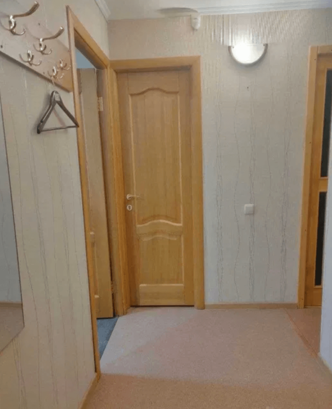 Long term rent 3 bedroom-(s) apartment 23 Serpnya Street 51б