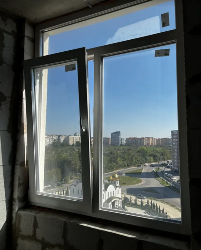 Sale 3 bedroom-(s) apartment 96 sq. m., Kyivska Street