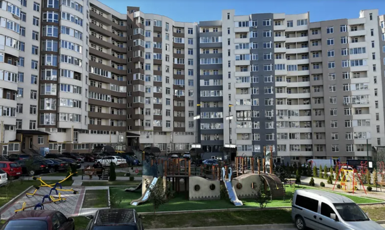 Продаж 3 кімнатної квартири 96 кв. м, Київська вул.