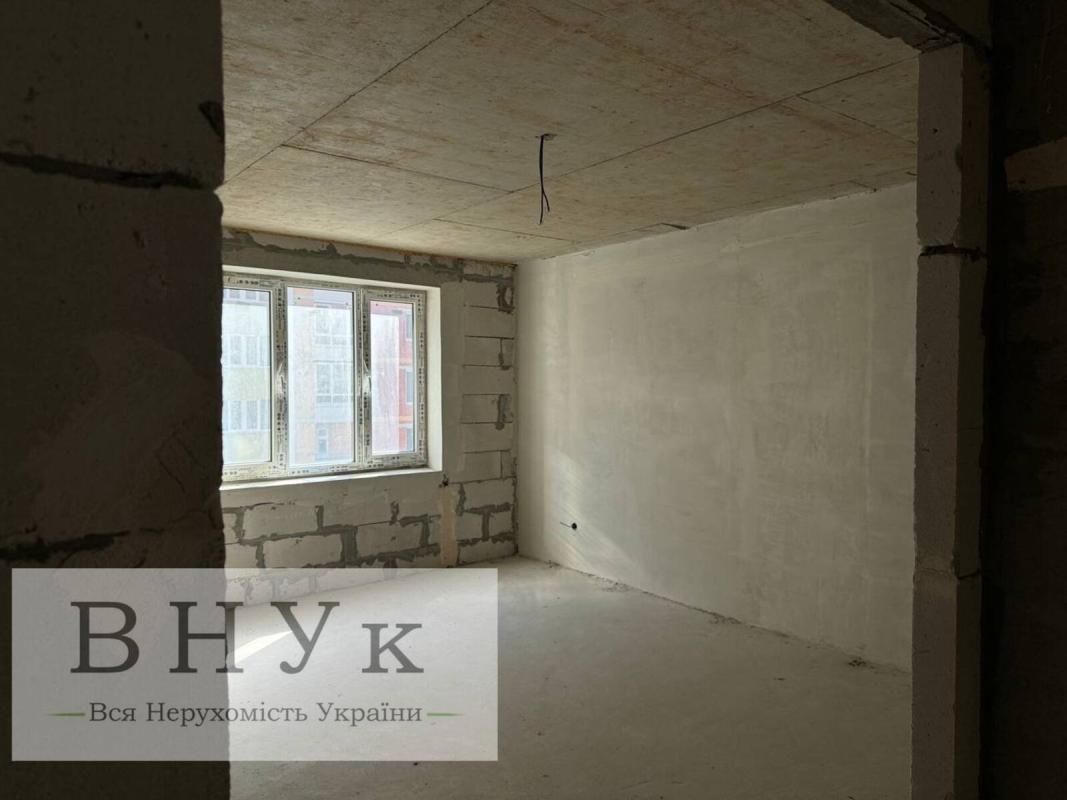 Продаж 1 кімнатної квартири 42 кв. м, Тролейбусна вул. 9