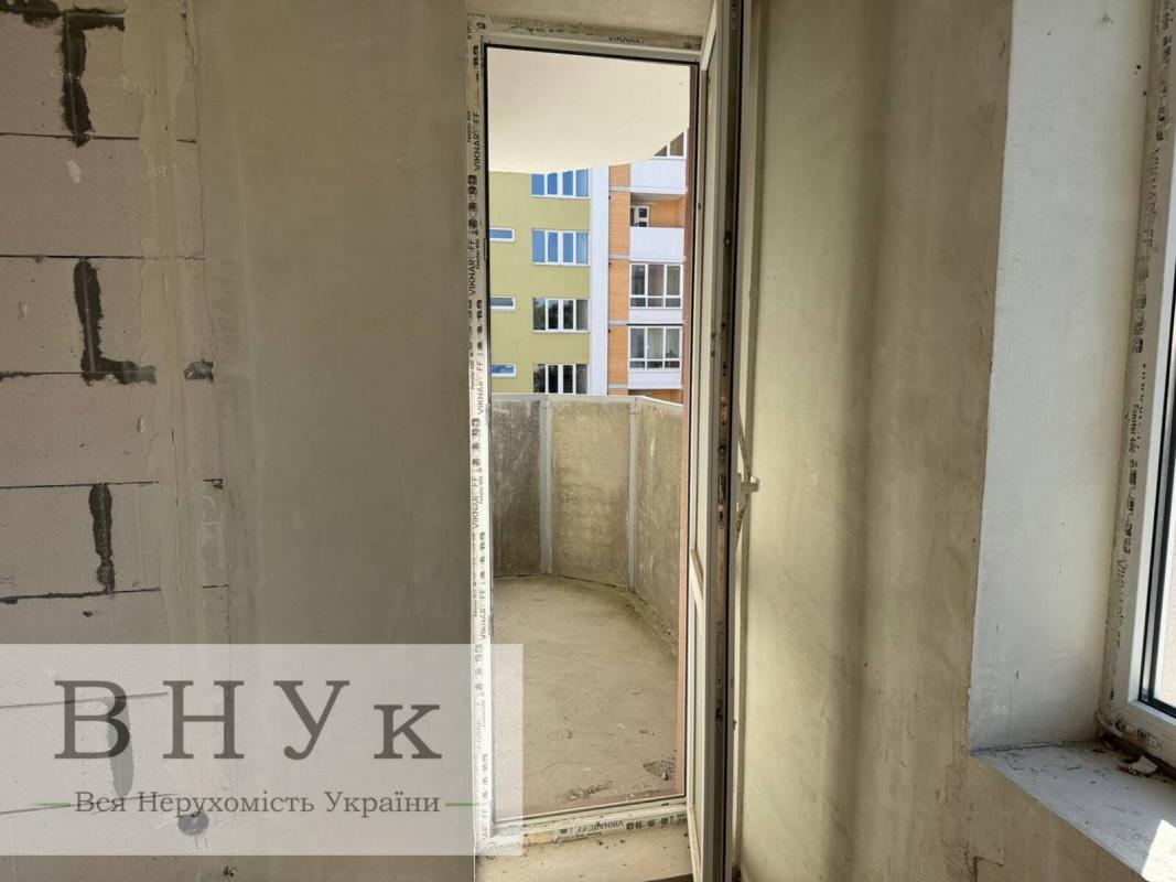 Продаж 1 кімнатної квартири 42 кв. м, Тролейбусна вул. 9