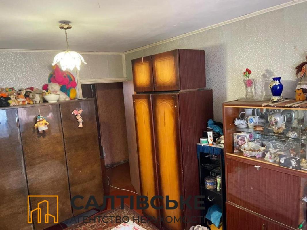 Sale 3 bedroom-(s) apartment 64 sq. m., Valentynivska street 13