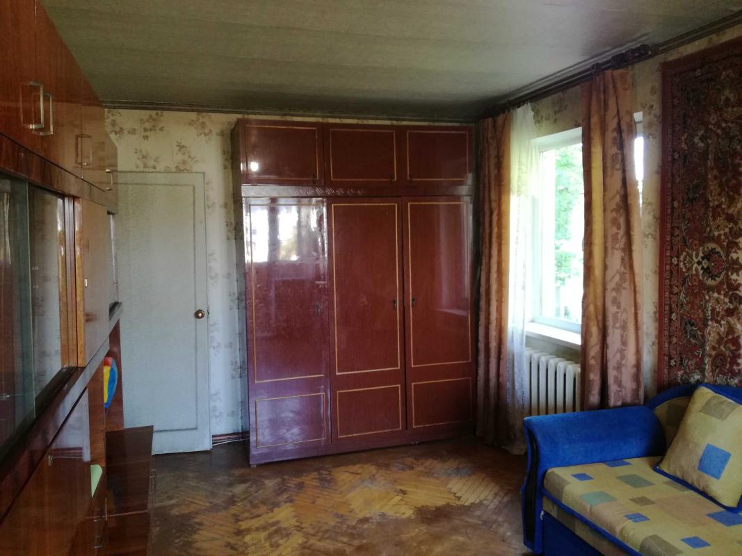 Продажа 2 комнатной квартиры 43 кв. м, Харьковских Дивизий ул. 22