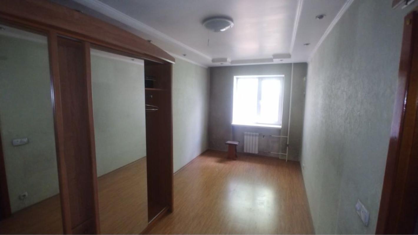 Long term rent 2 bedroom-(s) apartment Myru Street 100