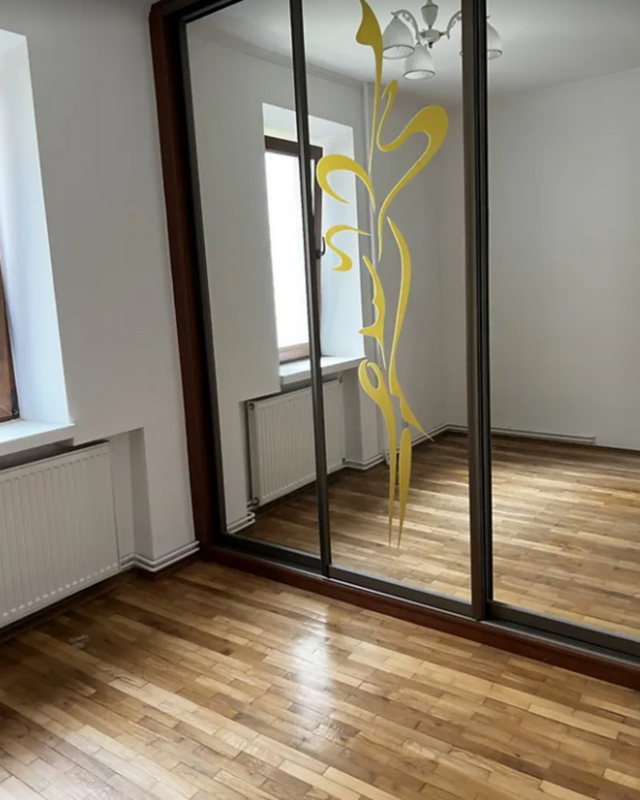 Sale 3 bedroom-(s) apartment 58 sq. m., Karpenka Street 8