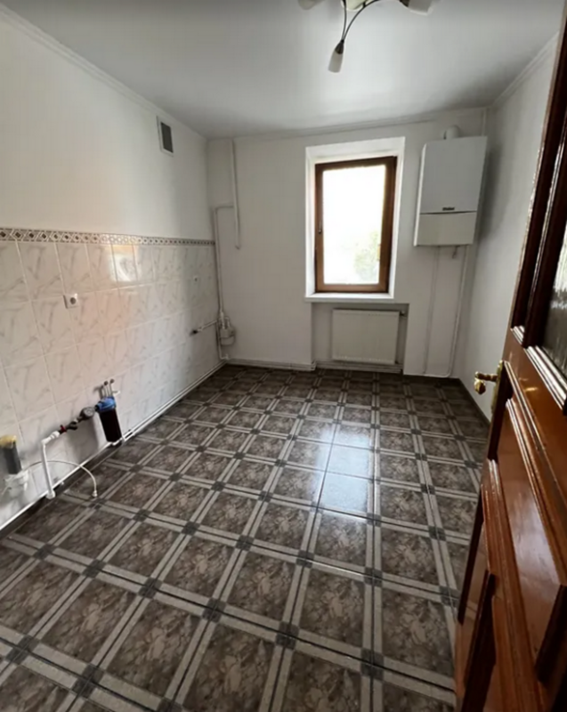 Sale 3 bedroom-(s) apartment 58 sq. m., Karpenka Street 8