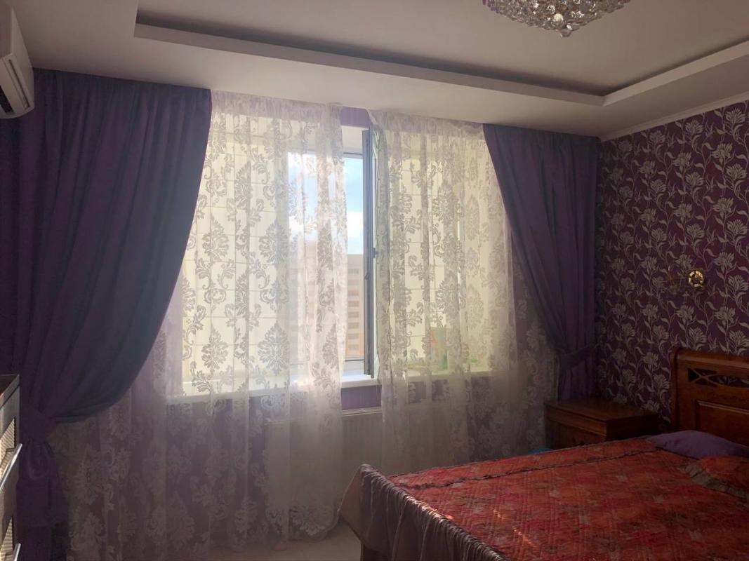 Long term rent 2 bedroom-(s) apartment Valeriia Lobanovskoho Avenue (Chervonozorianyi Avenue) 17