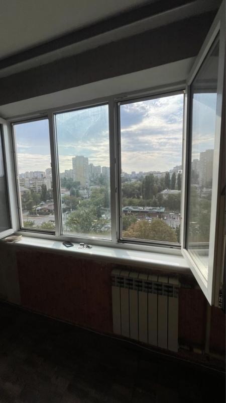 Продаж 1 кімнатної квартири 34 кв. м, Вишгородська вул. 30