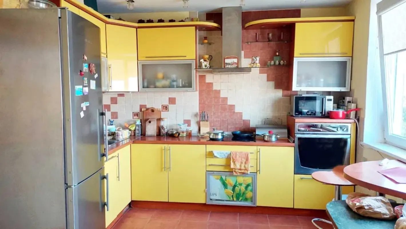 Long term rent 4 bedroom-(s) apartment Illinska Street 61