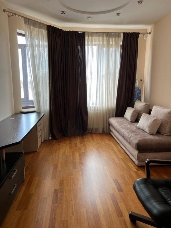 Sale 2 bedroom-(s) apartment 100 sq. m., Svobody Street 36а