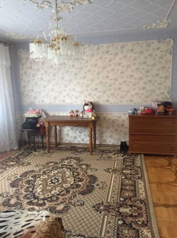 Sale 4 bedroom-(s) apartment 73 sq. m., Heroiv Krut Street 5