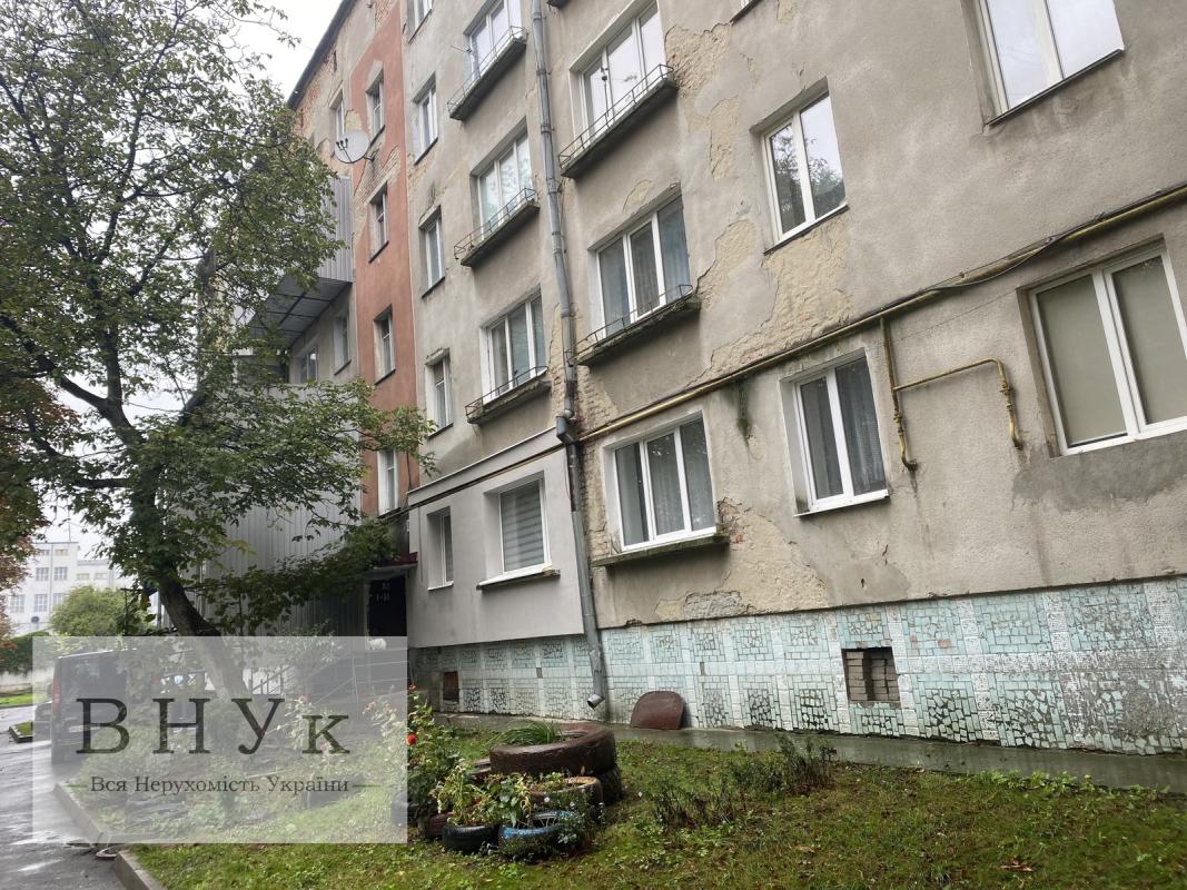 Продаж 1 кімнатної квартири 32 кв. м, Фабрична вул. 3