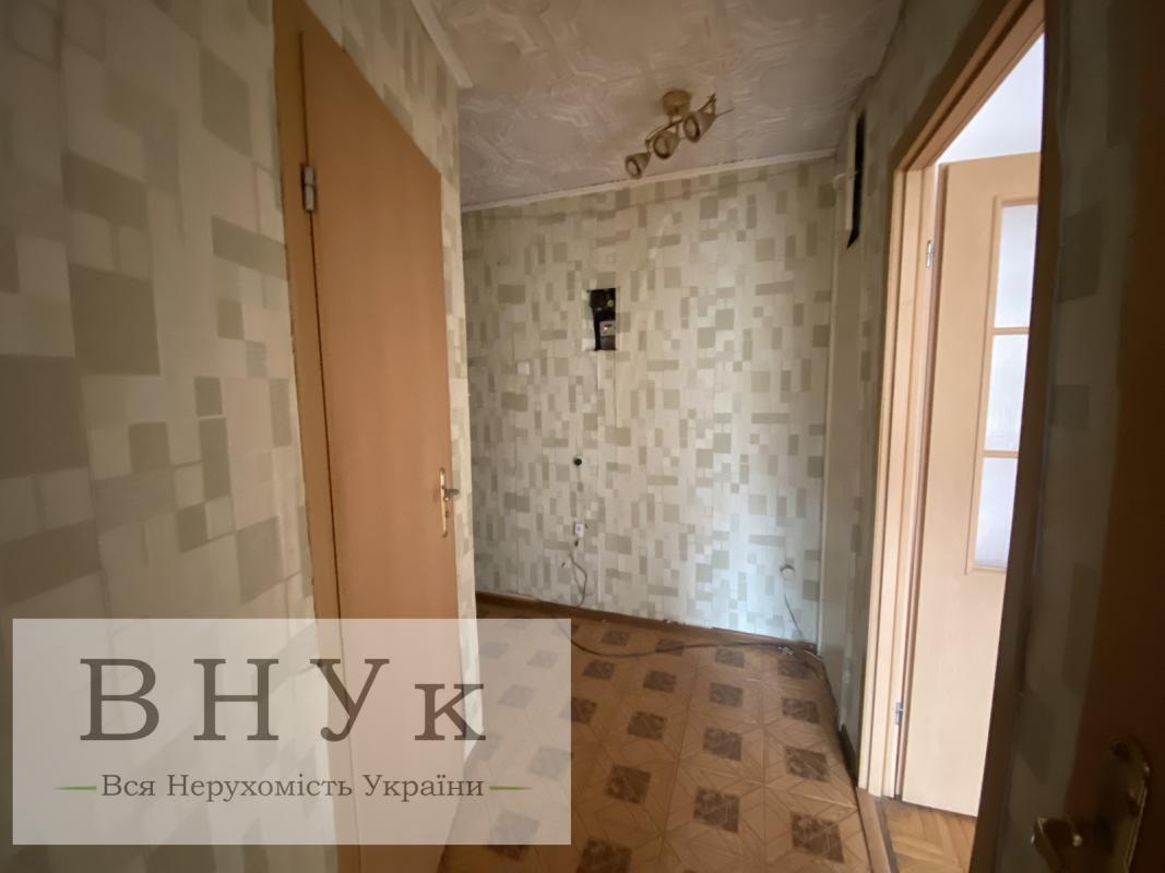 Продаж 2 кімнатної квартири 44.3 кв. м, Слівенська вул. 9