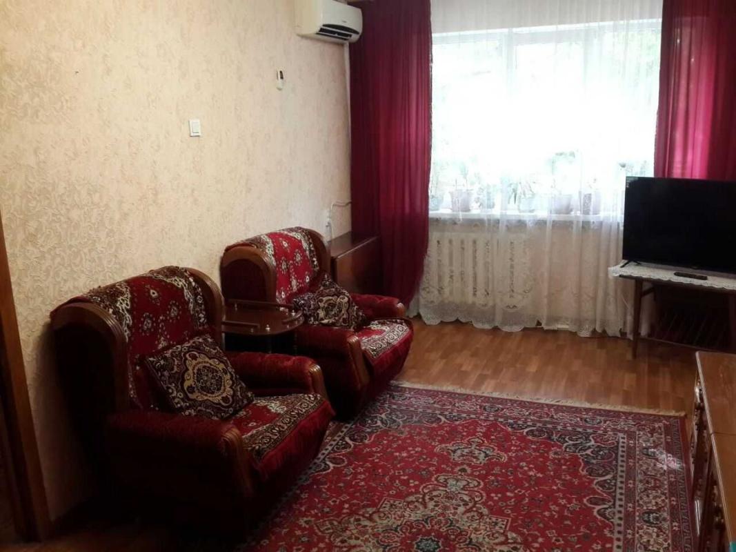 Long term rent 2 bedroom-(s) apartment Mykoly Vasylenka Street 12