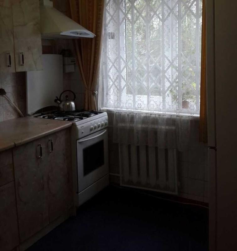 Long term rent 2 bedroom-(s) apartment Mykoly Vasylenka Street 12