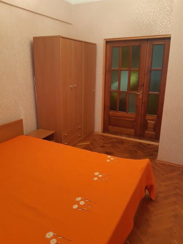 Продажа 2 комнатной квартиры 54 кв. м, Банный пер. 2