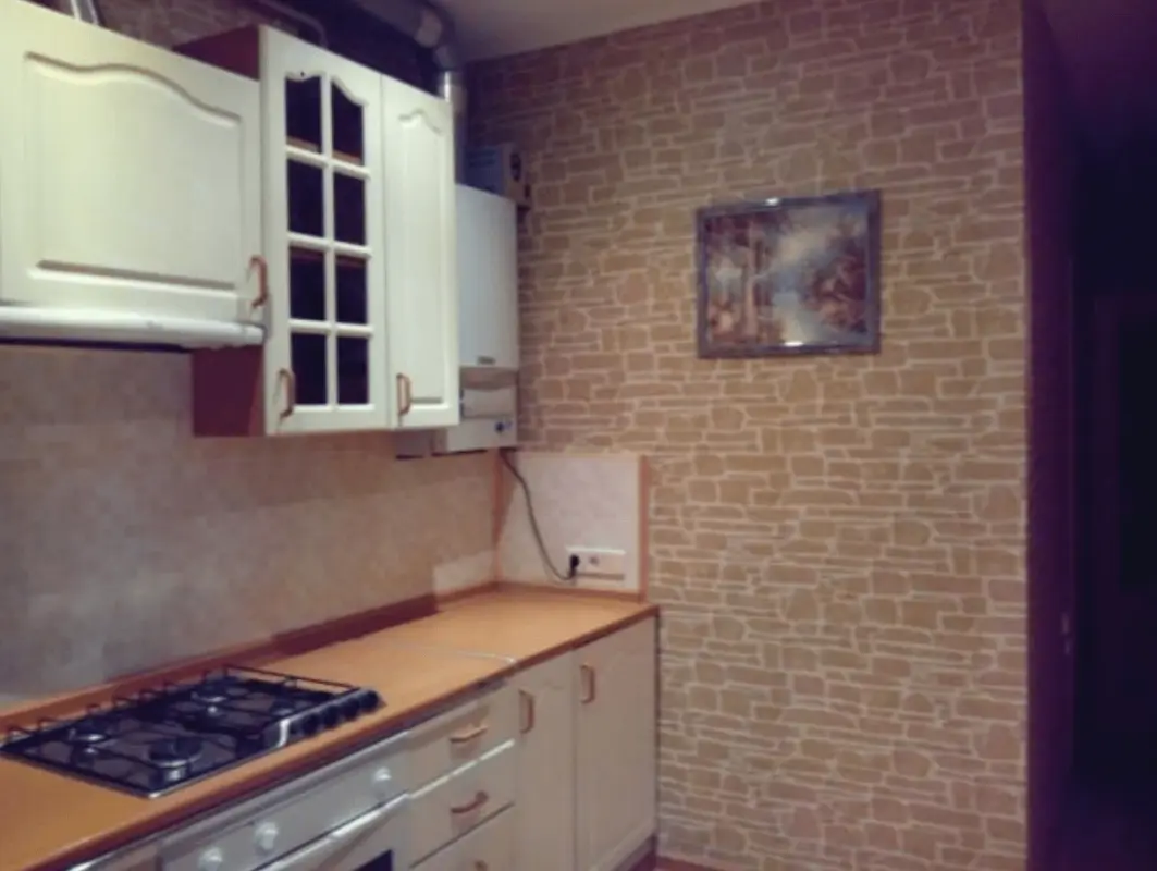 Apartment for rent - Azerbaydzhanska Street 32