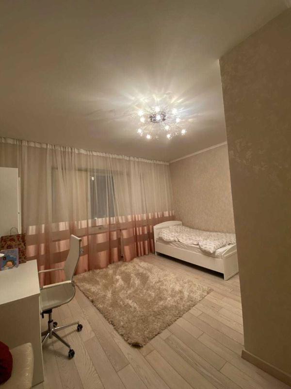 Long term rent 4 bedroom-(s) apartment Obolonska Naberezhna 3