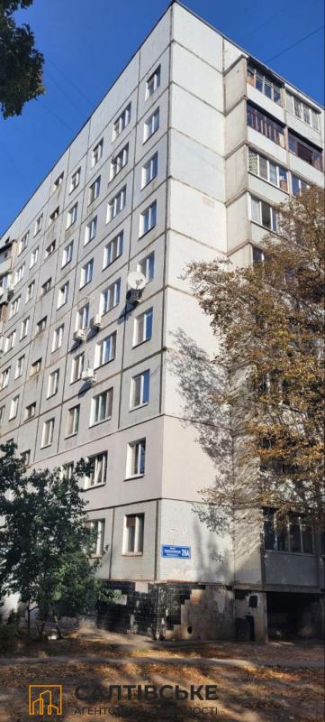 Продаж 3 кімнатної квартири 65 кв. м, Валентинівська вул. (Блюхера) 26а