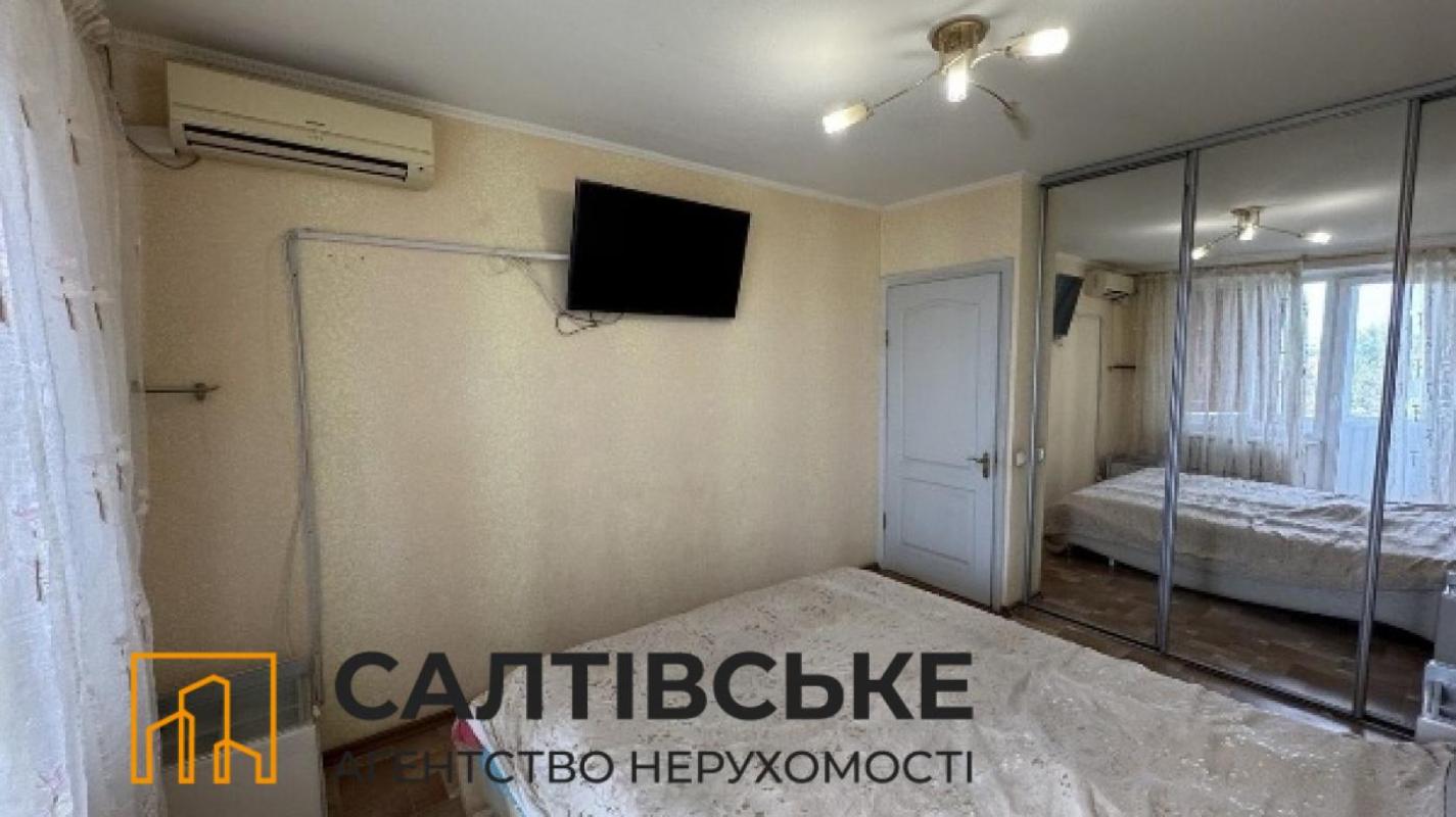 Продаж 3 кімнатної квартири 64 кв. м, Героїв Праці вул. 38