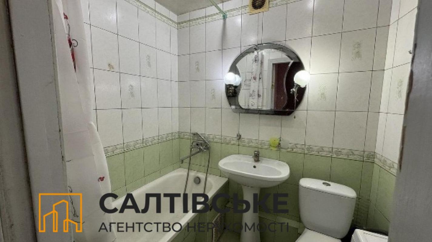 Продаж 3 кімнатної квартири 64 кв. м, Героїв Праці вул. 38