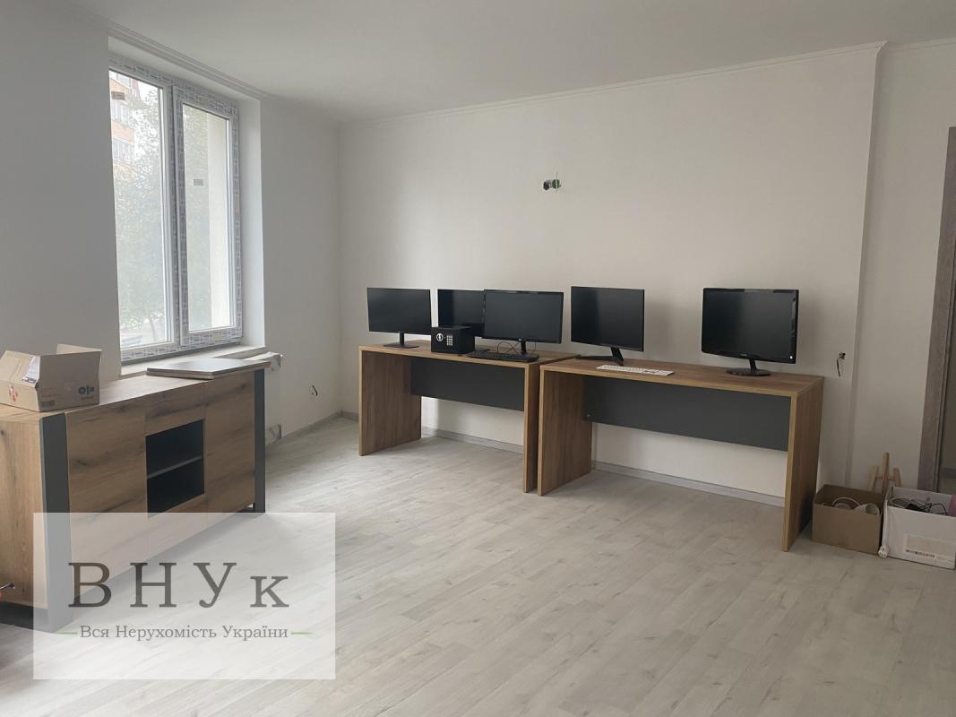 Продаж 2 кімнатної квартири 87 кв. м, Тролейбусна вул. 15