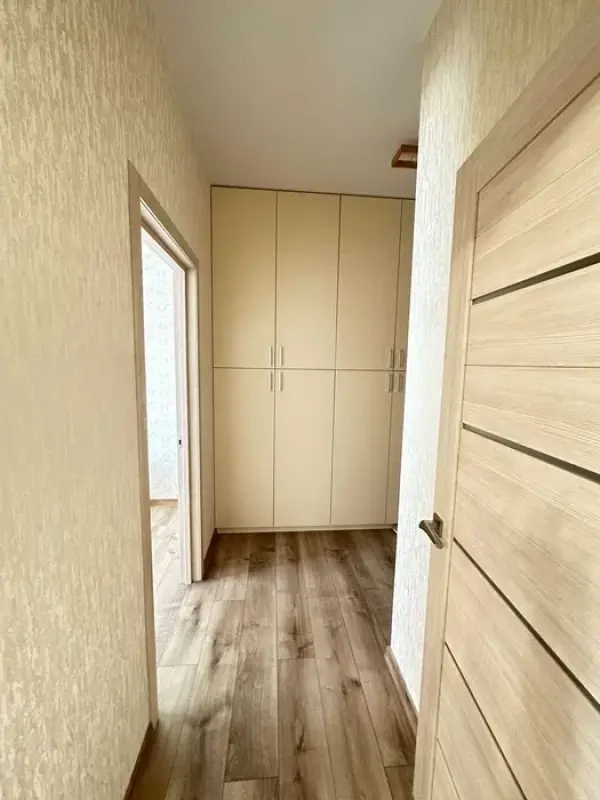 Long term rent 1 bedroom-(s) apartment Mykhaila Maksymovycha Street (Onufriia Trutenka Street)