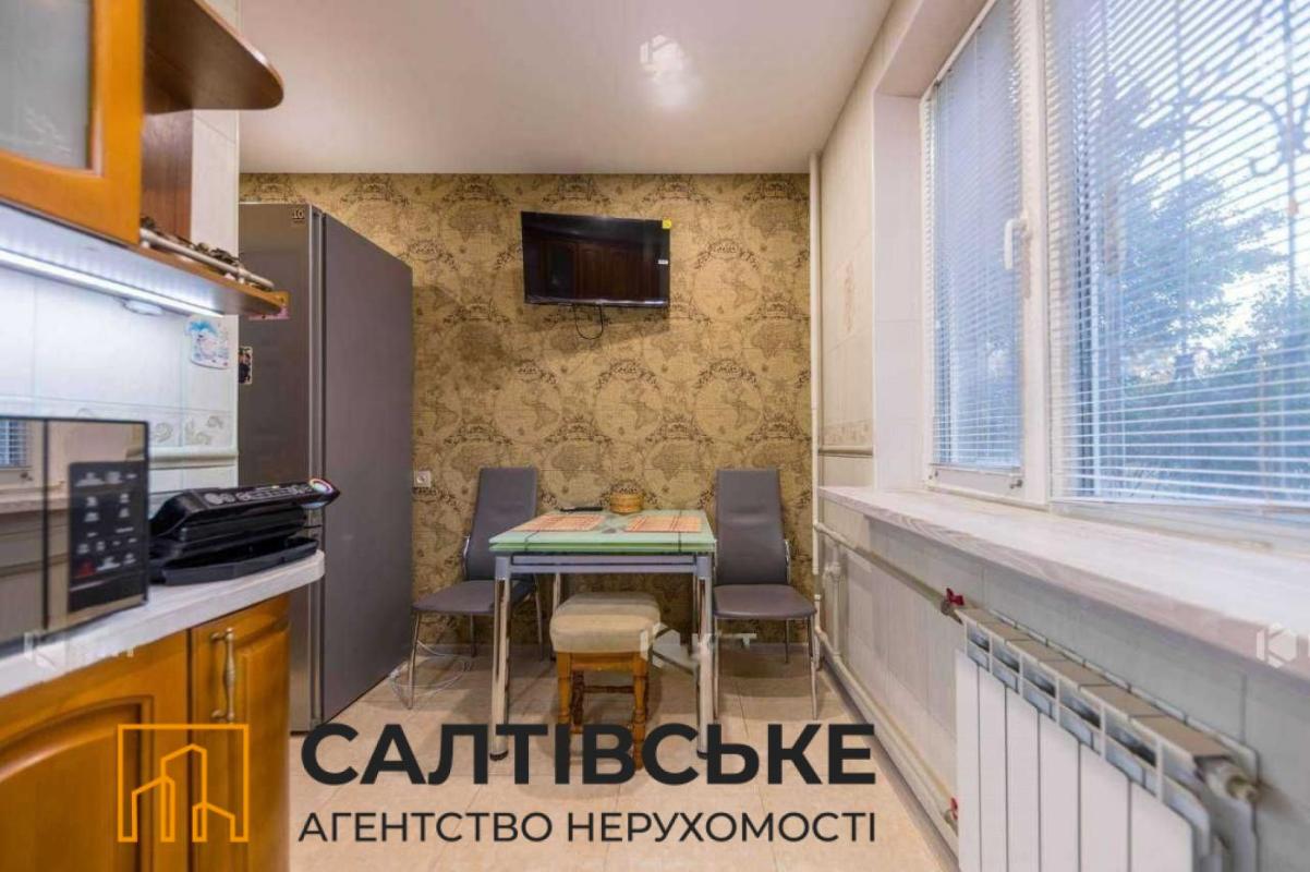 Продаж 3 кімнатної квартири 67 кв. м, Леся Сердюка вул. (Командарма Корка) 14