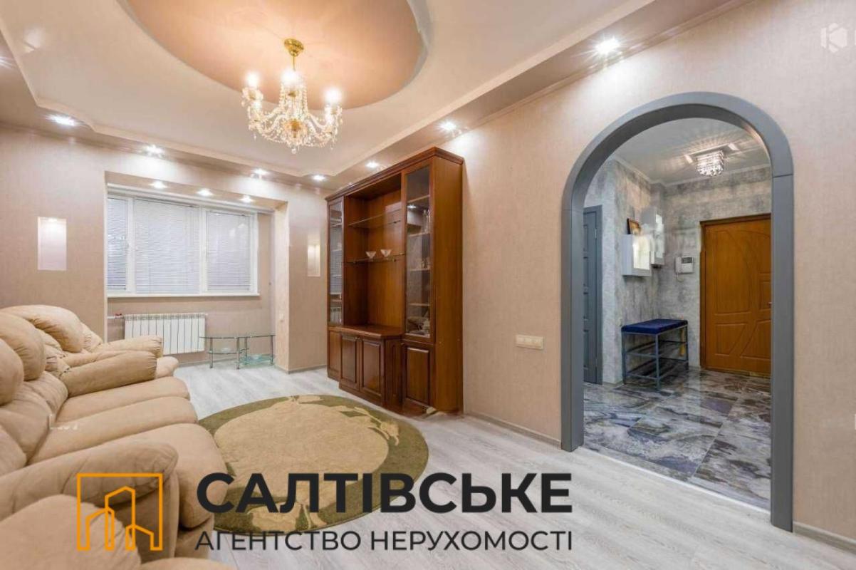 Продаж 3 кімнатної квартири 67 кв. м, Леся Сердюка вул. (Командарма Корка) 14