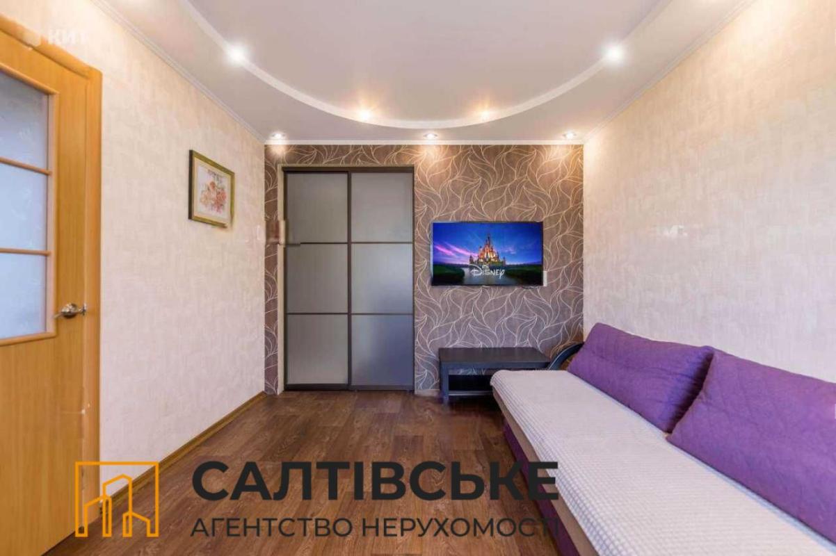 Продаж 3 кімнатної квартири 64 кв. м, Леся Сердюка вул. (Командарма Корка) 12