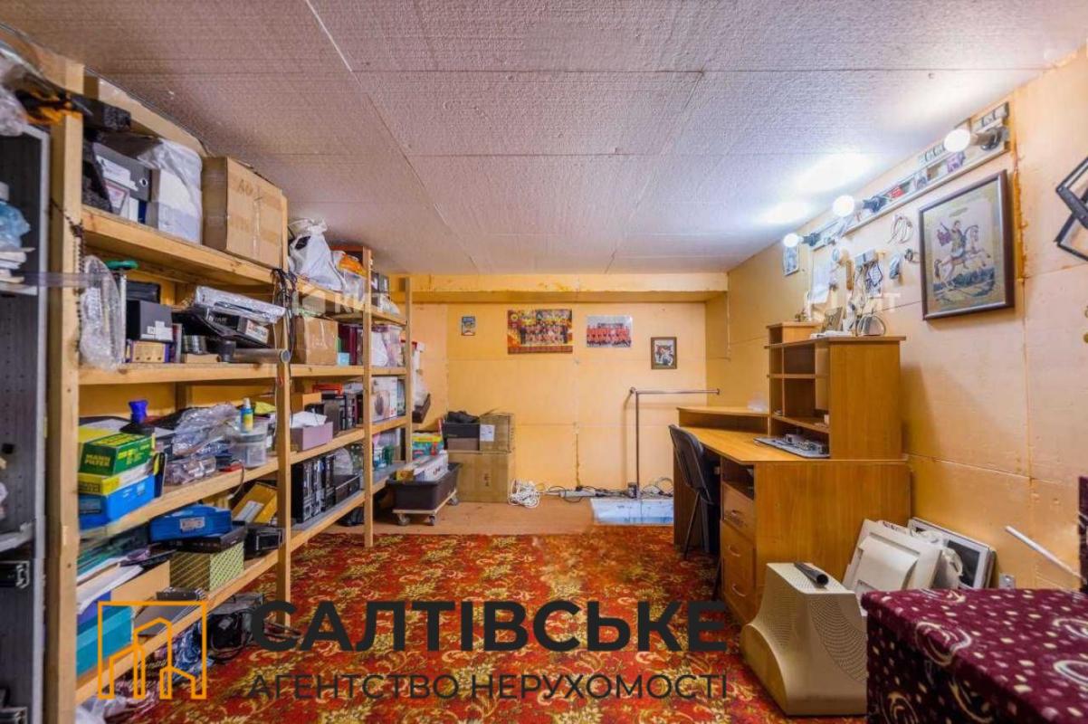 Продаж 3 кімнатної квартири 64 кв. м, Леся Сердюка вул. (Командарма Корка) 12