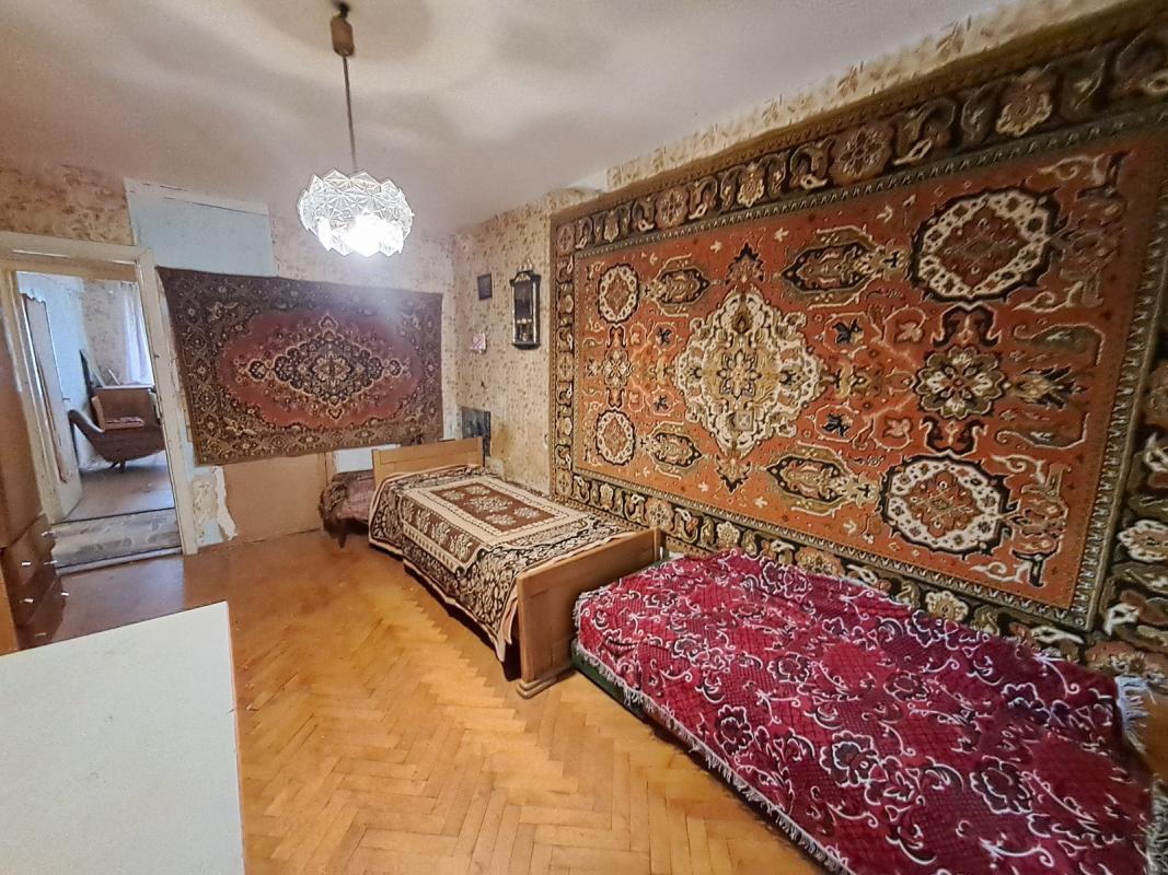 Long term rent 2 bedroom-(s) apartment Berezhanska Street 12