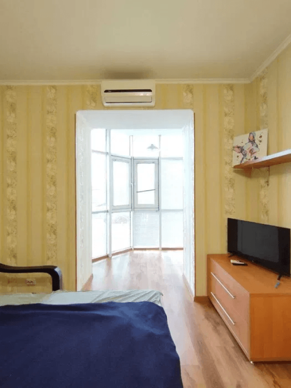 Long term rent 1 bedroom-(s) apartment Prymerivska Street 22а