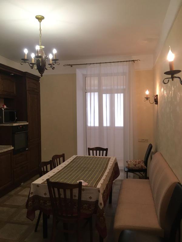 Long term rent 2 bedroom-(s) apartment Pochainynska Street 70