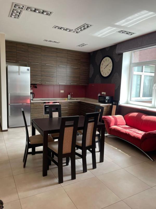 Long term rent 3 bedroom-(s) apartment Kudriavskyi Descent 3а