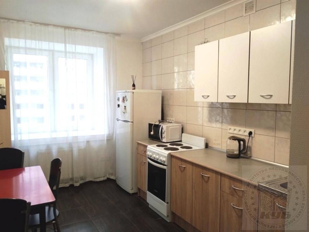 Sale 2 bedroom-(s) apartment 64 sq. m., Akademika Vernadskoho Boulevard 24