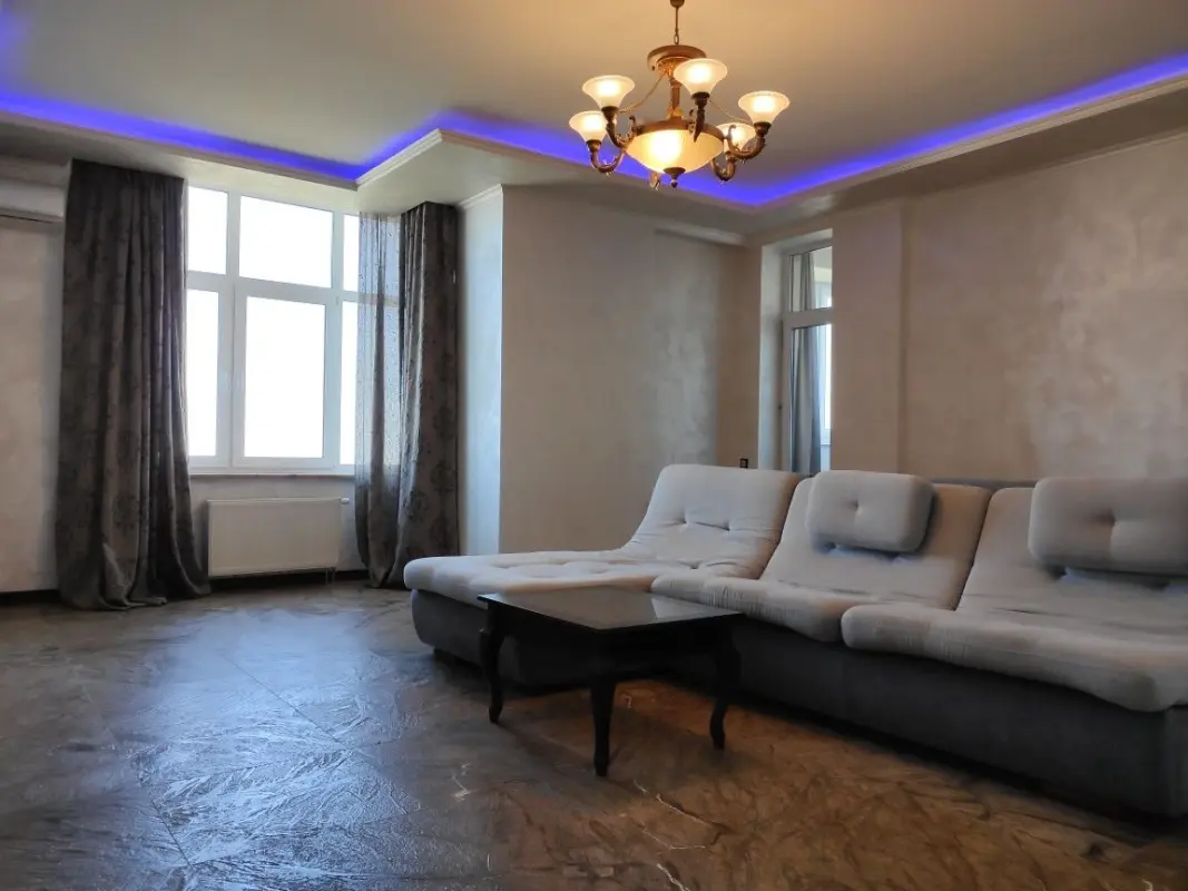 Apartment for rent - Solomianska Street 15а