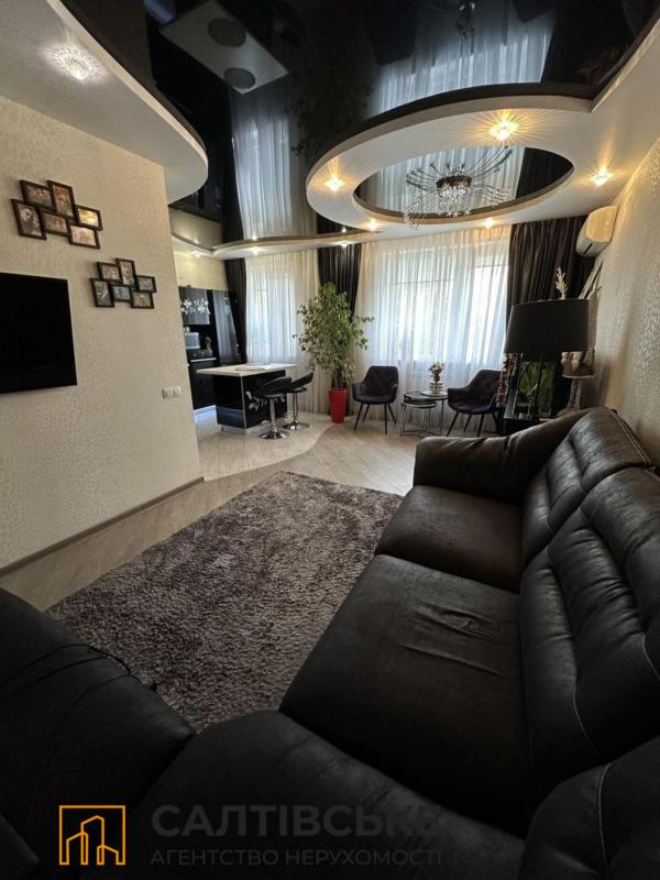 Sale 3 bedroom-(s) apartment 70 sq. m., Metrobudivnykiv Street 29