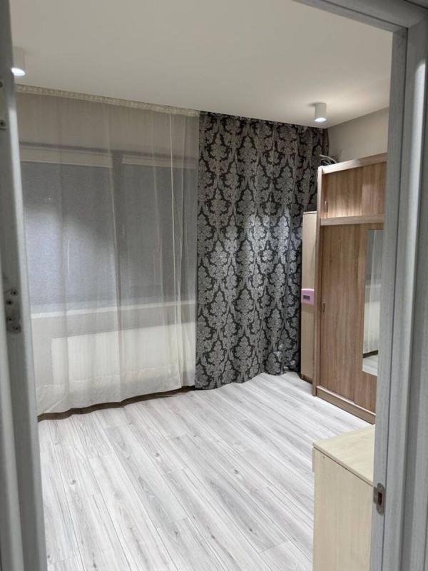 Sale 3 bedroom-(s) apartment 72 sq. m., Uspishna Street