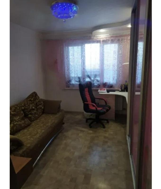 Sale 3 bedroom-(s) apartment 72 sq. m., Akademika Zabolotnoho Street 76