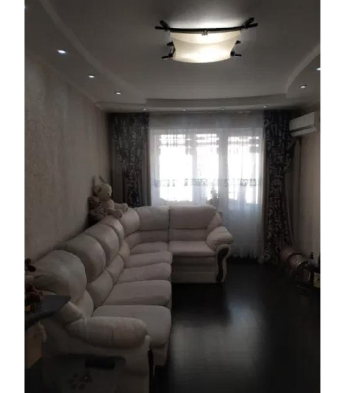 Sale 3 bedroom-(s) apartment 72 sq. m., Akademika Zabolotnoho Street 76