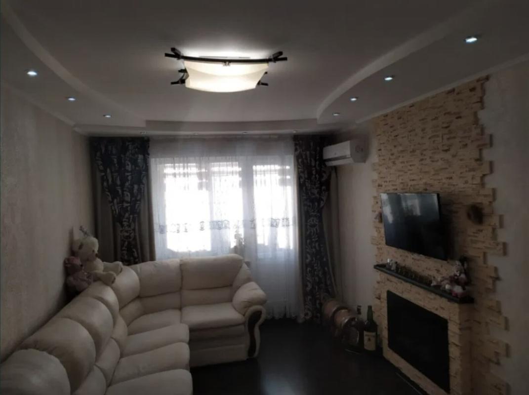 Sale 3 bedroom-(s) apartment 72 sq. m., Akademika Zabolotnoho Street 76