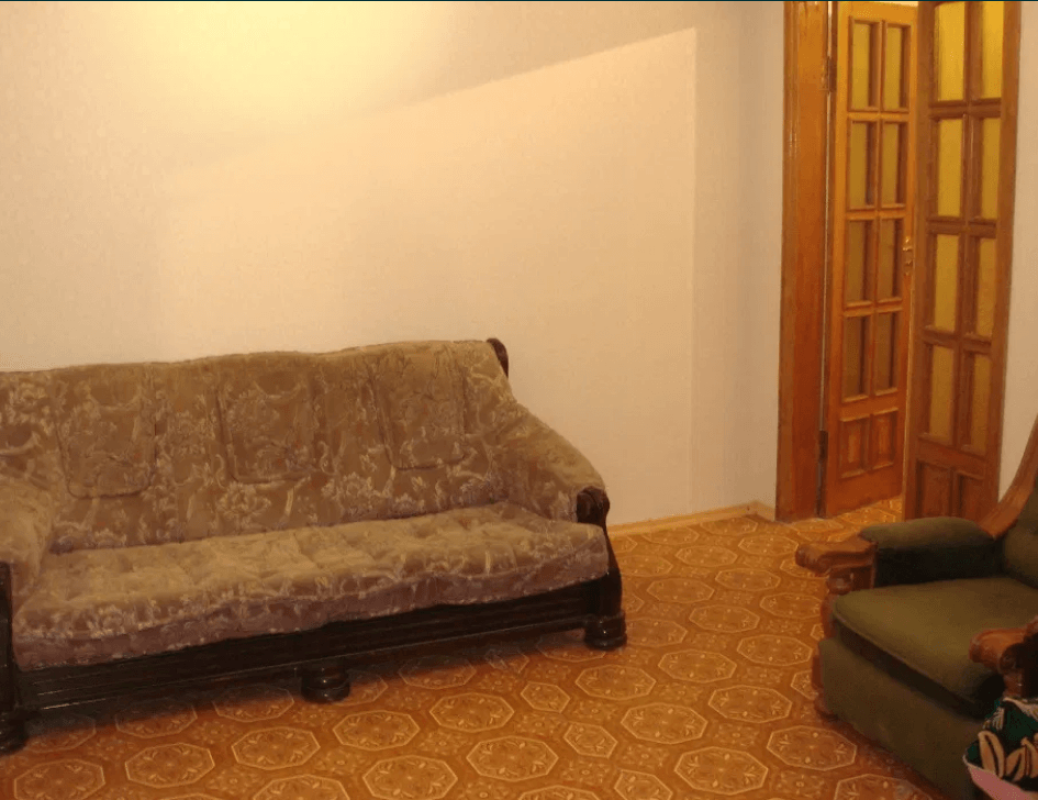 Long term rent 2 bedroom-(s) apartment Illinska Street 57