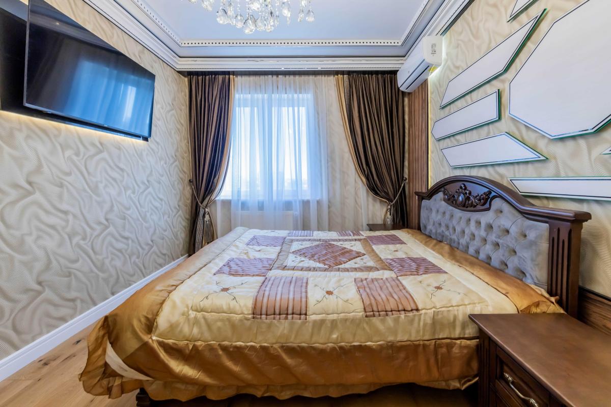 Long term rent 2 bedroom-(s) apartment Povitroflotskyi Avenue 75