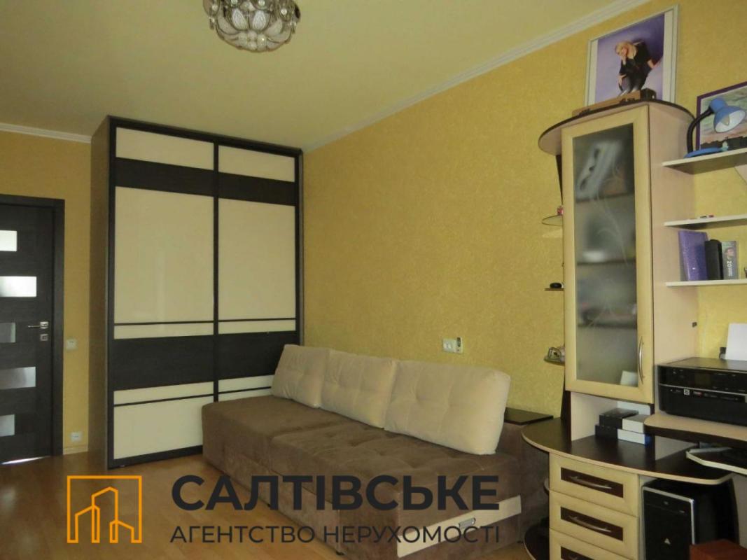 Sale 3 bedroom-(s) apartment 67 sq. m., Amosova Street 1