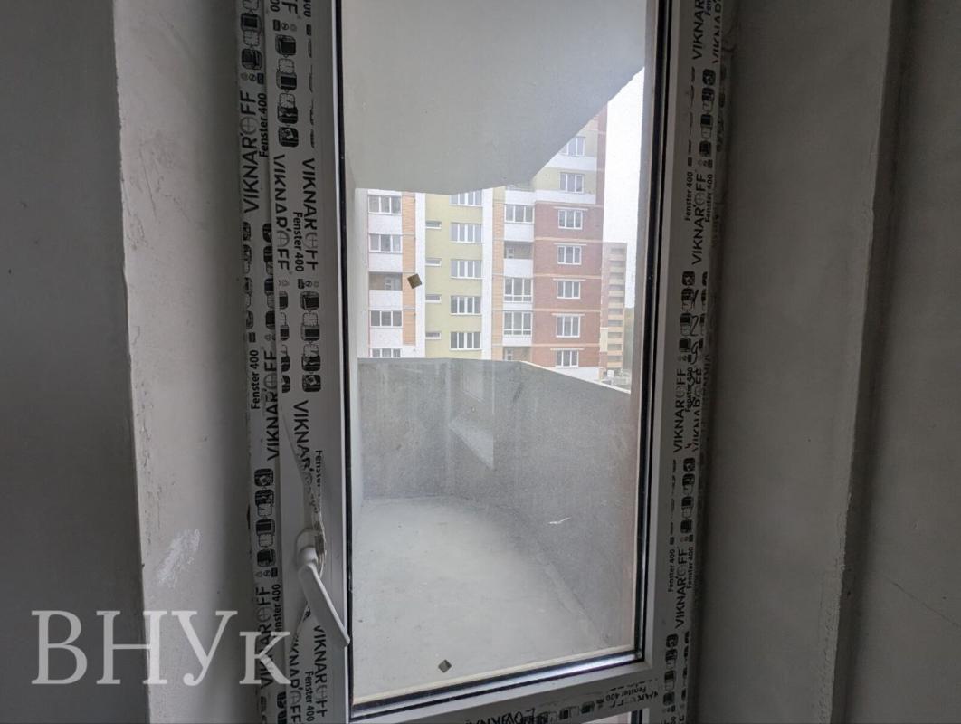 Продаж 1 кімнатної квартири 42 кв. м, Тролейбусна вул. 15