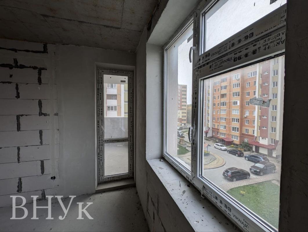 Продаж 1 кімнатної квартири 42 кв. м, Тролейбусна вул. 15